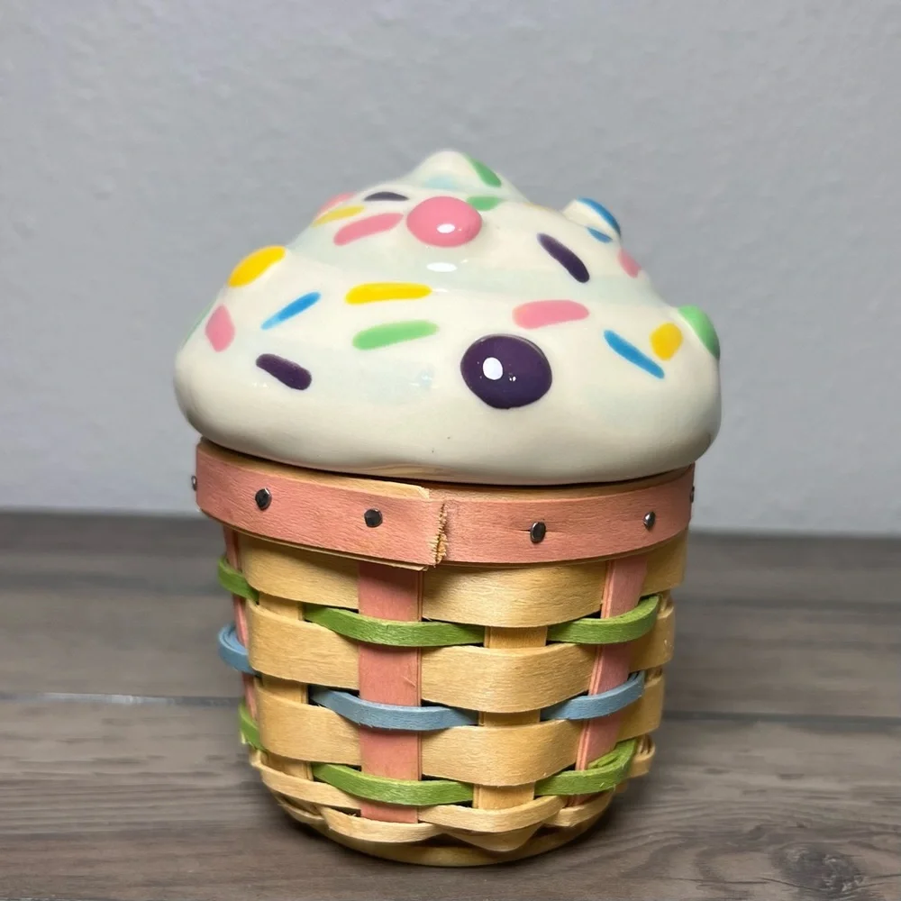 Longaberger Collectors Club Little Cupcake‎ Basket Set 2006 NIB 10th anniversary